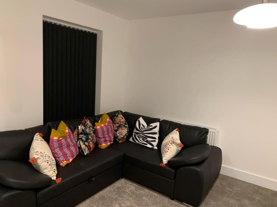 Brand New Entire 4 Bed House Multiple Free Parking Early Check-In Late Check- Out Allowed South Ockendon Esterno foto