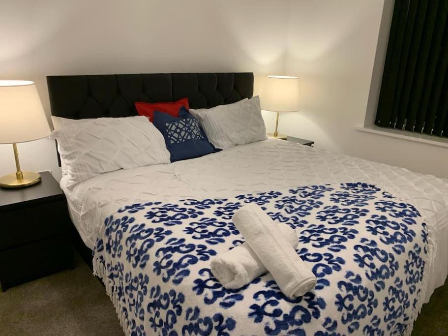 Brand New Entire 4 Bed House Multiple Free Parking Early Check-In Late Check- Out Allowed South Ockendon Esterno foto